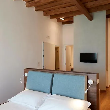 Pensionat B&B Suite Home Trani 4*