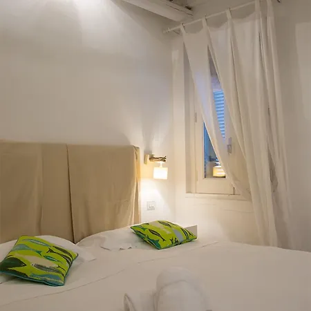 B&B Suite Home Trani 招待所 特拉尼