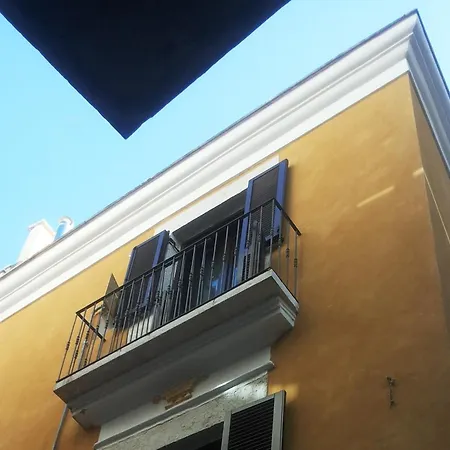 B&B Suite Home Trani Pensionat 4*