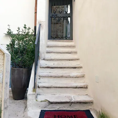 B&B Suite Home Trani Vendégház 4*