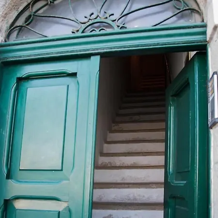招待所 B&B Suite Home Trani 特拉尼