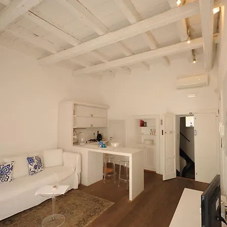 B&B Suite Home Trani Frühstückspension 4*