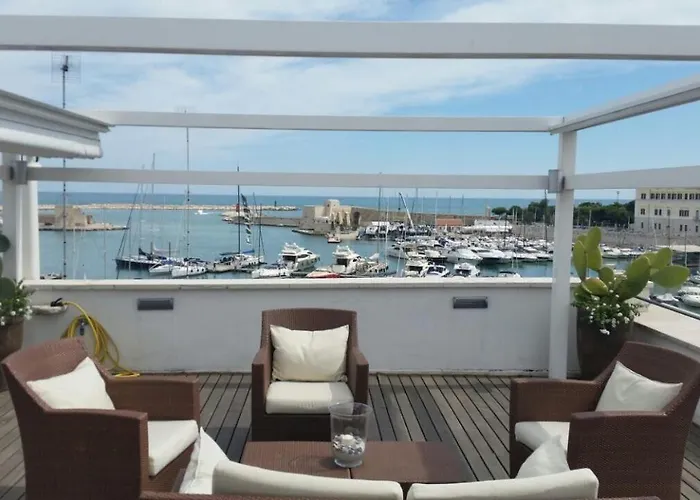 B&B Suite Home Trani 4*